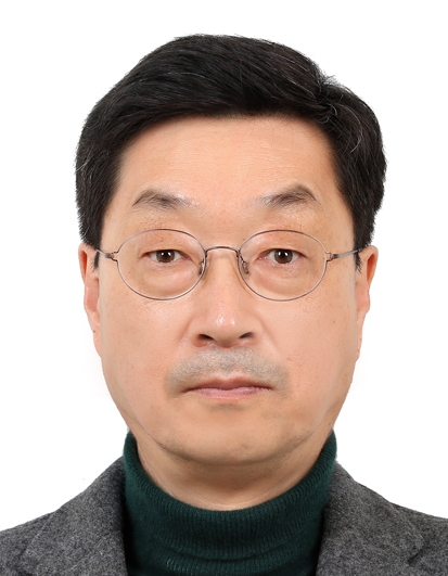 산학부총장 김오영